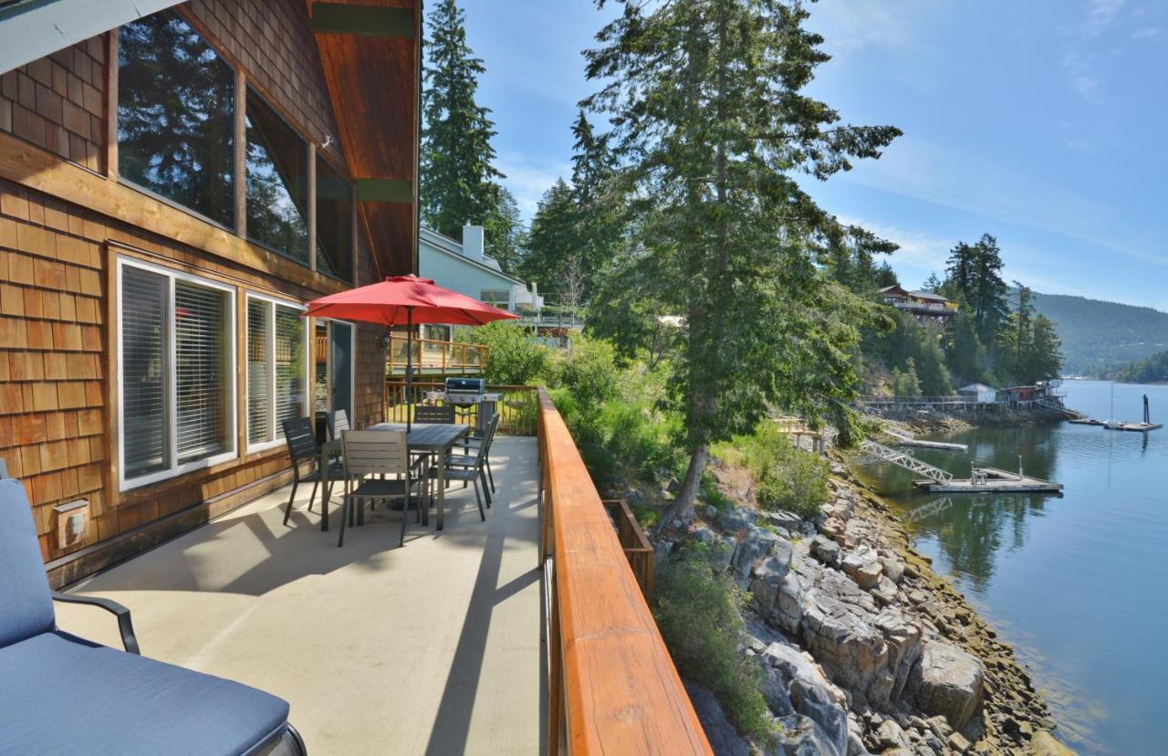 Pender Harbour Resort & Marina Garden Bay エクステリア 写真