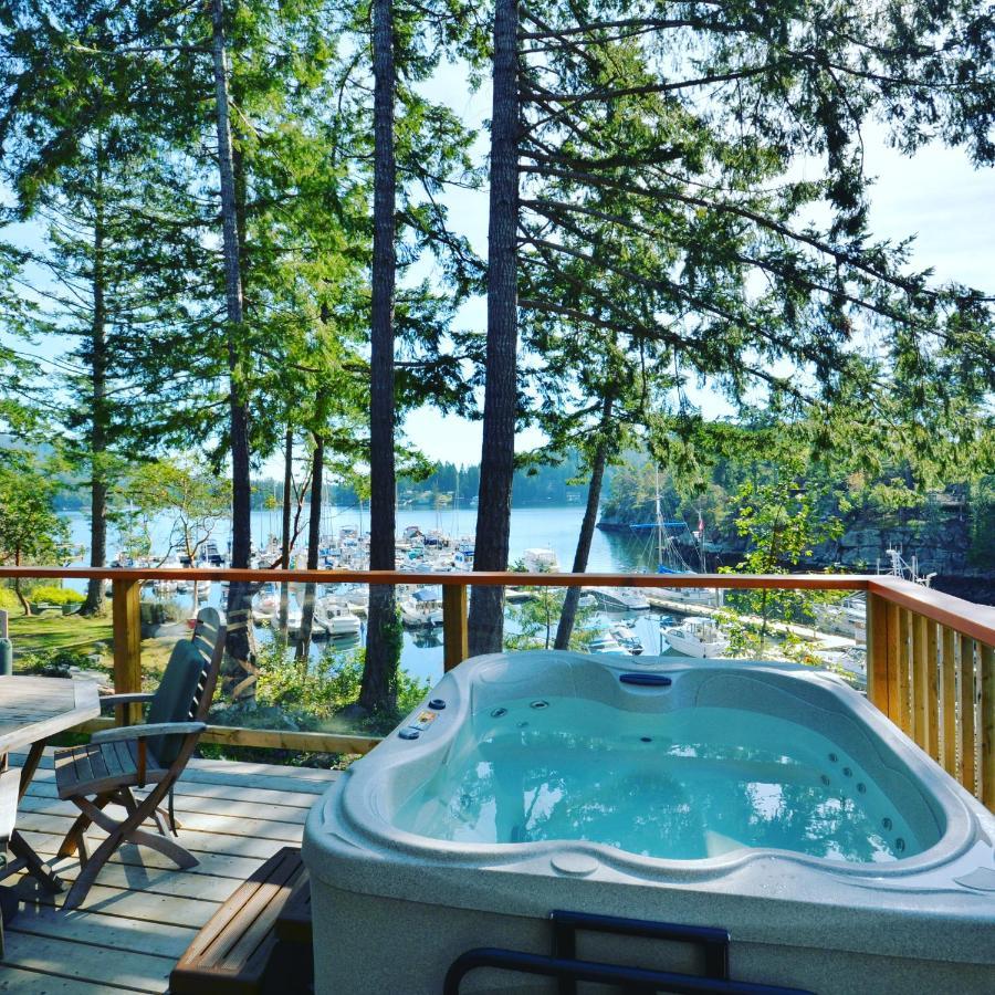Pender Harbour Resort & Marina Garden Bay エクステリア 写真