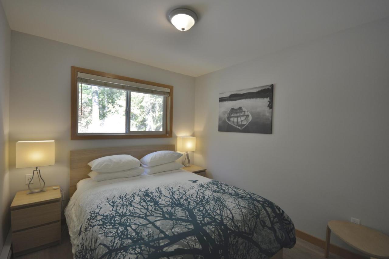 Pender Harbour Resort & Marina Garden Bay エクステリア 写真