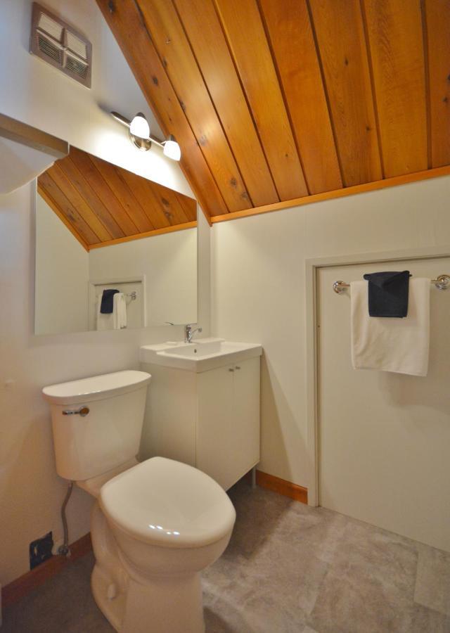 Pender Harbour Resort & Marina Garden Bay エクステリア 写真