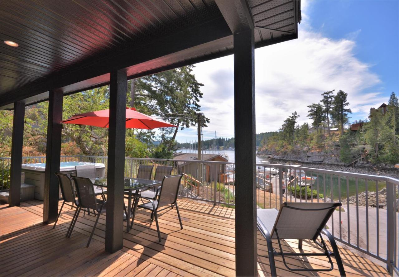 Pender Harbour Resort & Marina Garden Bay エクステリア 写真