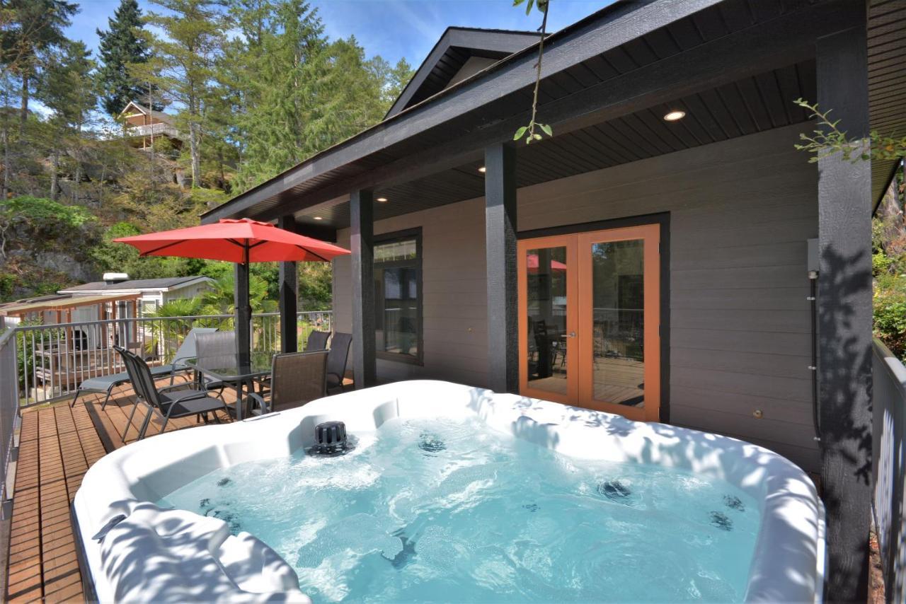 Pender Harbour Resort & Marina Garden Bay エクステリア 写真
