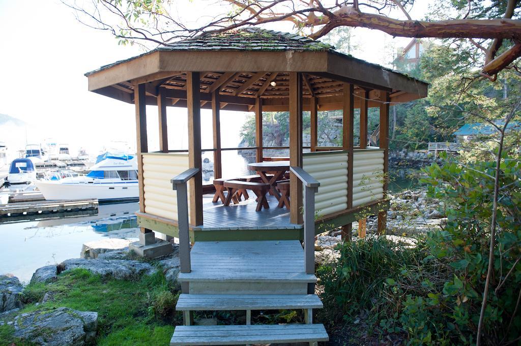 Pender Harbour Resort & Marina Garden Bay エクステリア 写真
