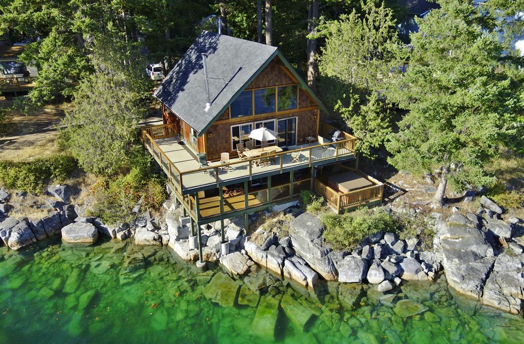 Pender Harbour Resort & Marina Garden Bay エクステリア 写真