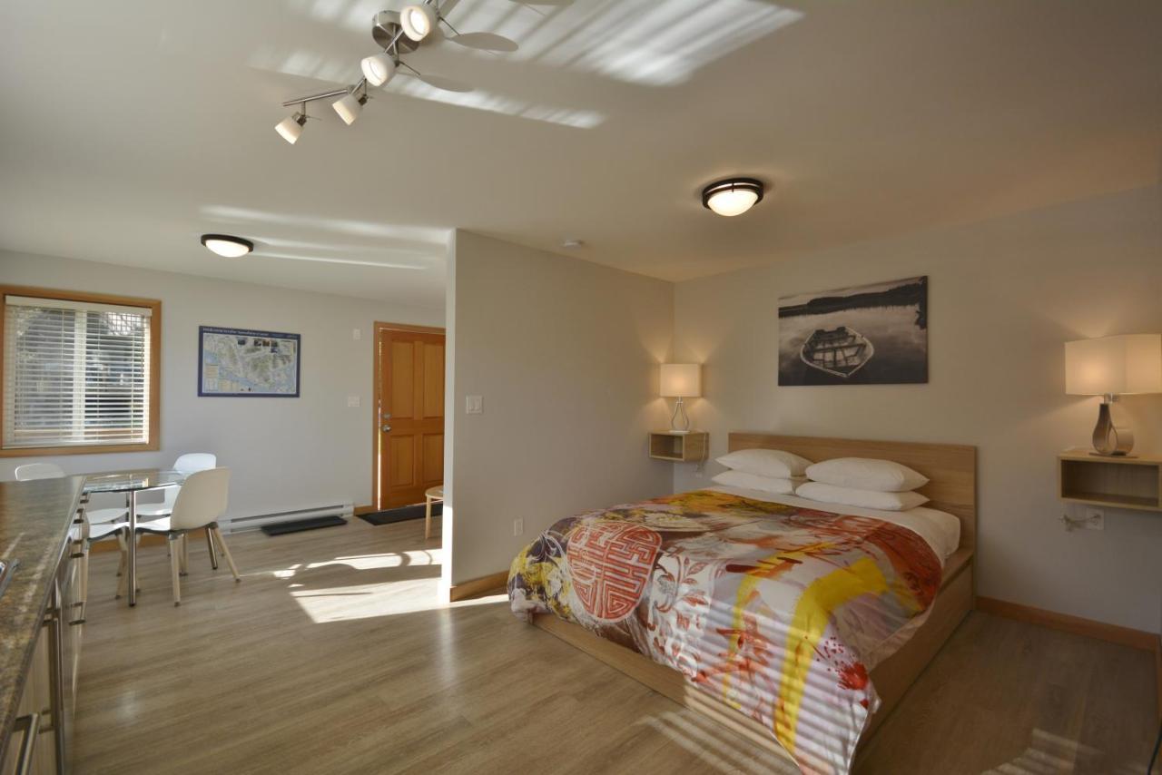 Pender Harbour Resort & Marina Garden Bay エクステリア 写真