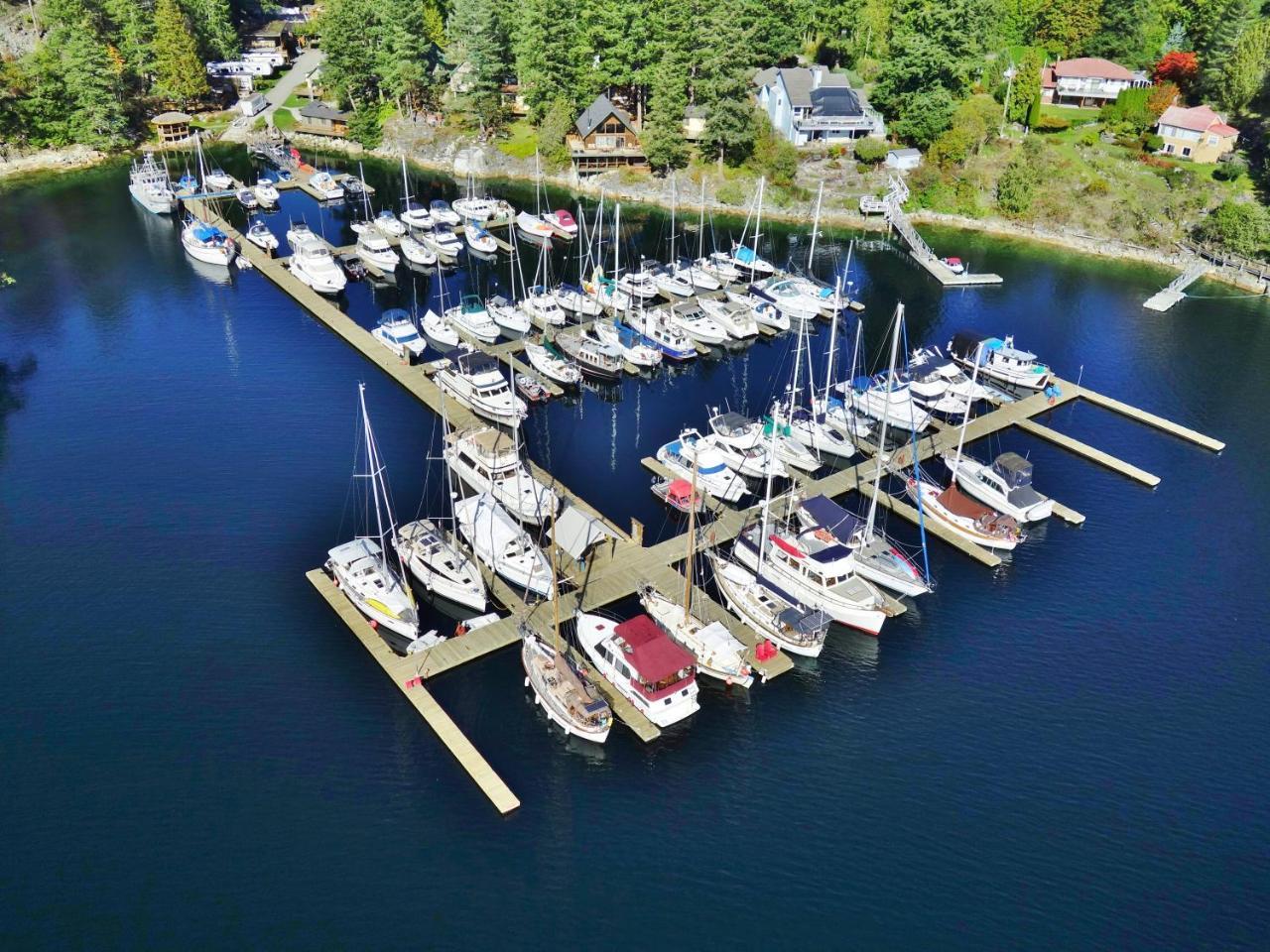 Pender Harbour Resort & Marina Garden Bay エクステリア 写真
