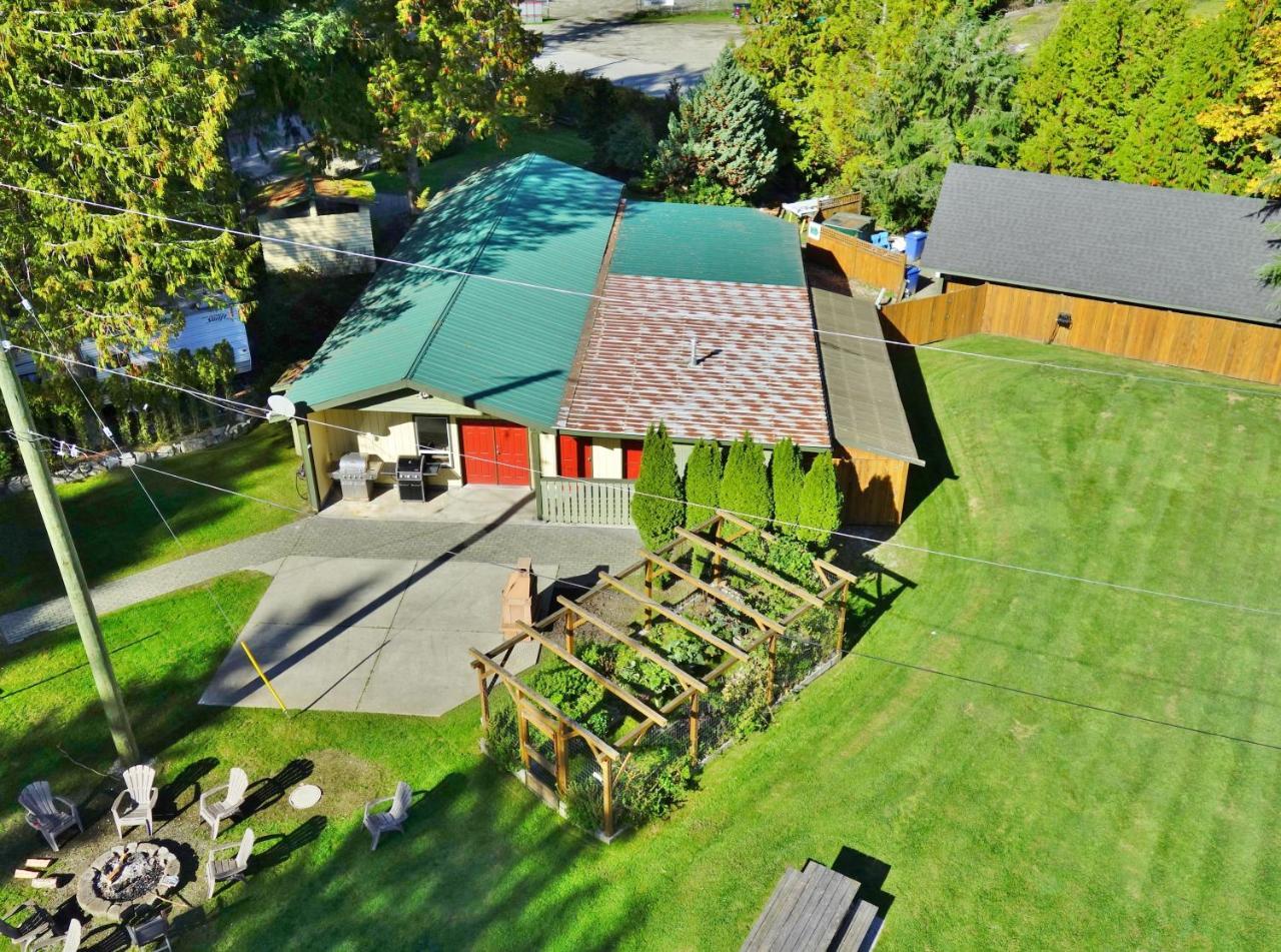 Pender Harbour Resort & Marina Garden Bay エクステリア 写真