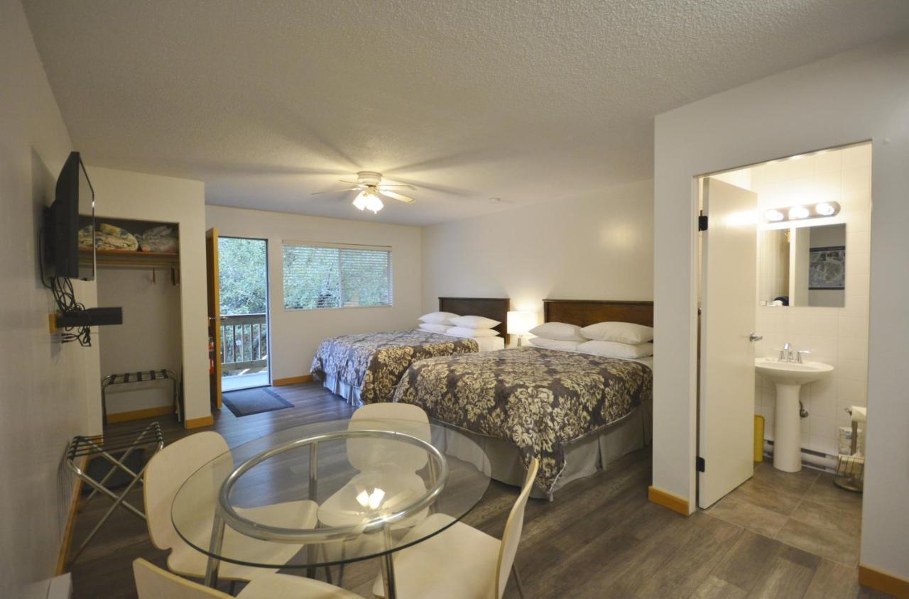 Pender Harbour Resort & Marina Garden Bay エクステリア 写真